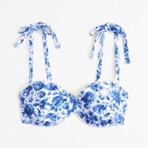 Abercrombie & Fitch Curve Love Large Floral Bikini Top